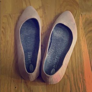 Dr. Scholls blush colored flats